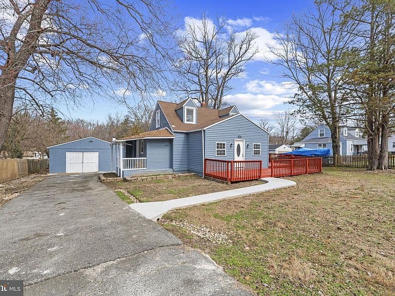 Listing photo 3
