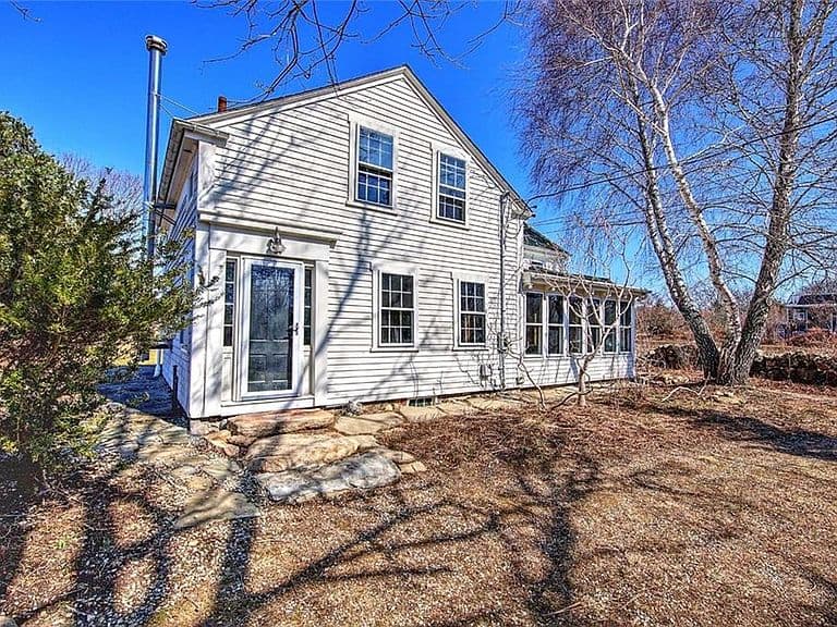 Listing photo 2