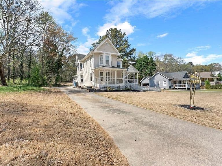 Listing photo 4