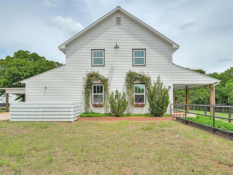 Listing photo 5