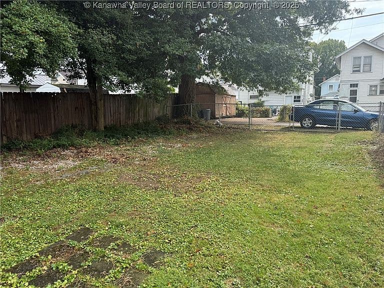 Listing photo 4