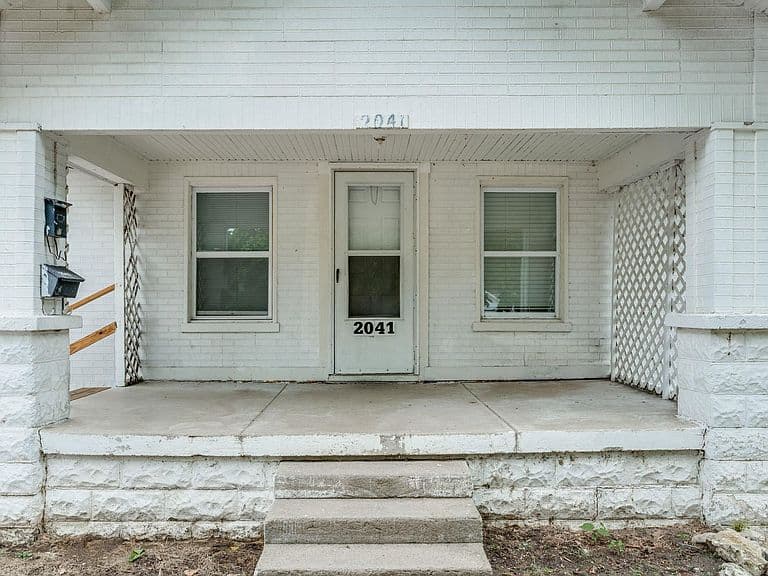 Listing photo 3