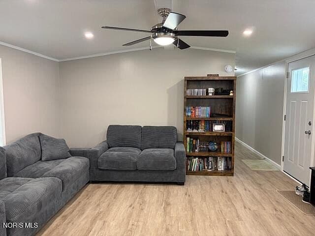 Listing photo 5