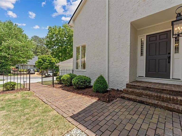 Listing photo 4