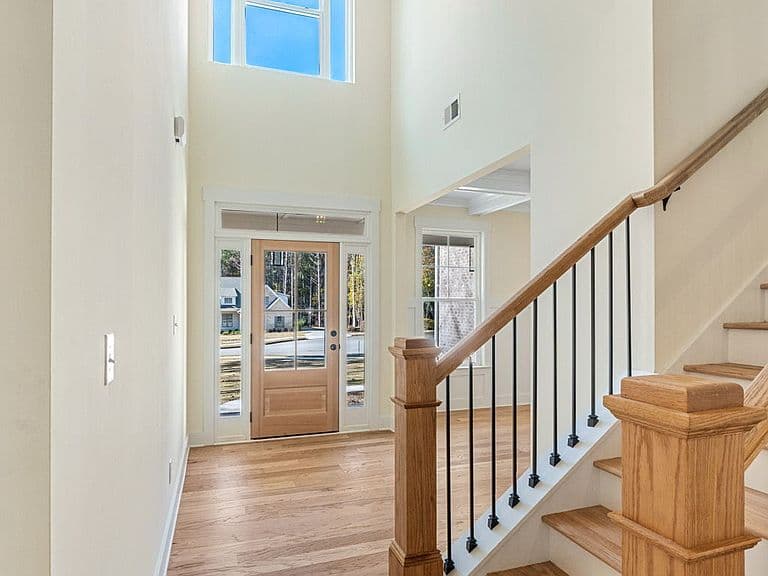 Listing photo 5