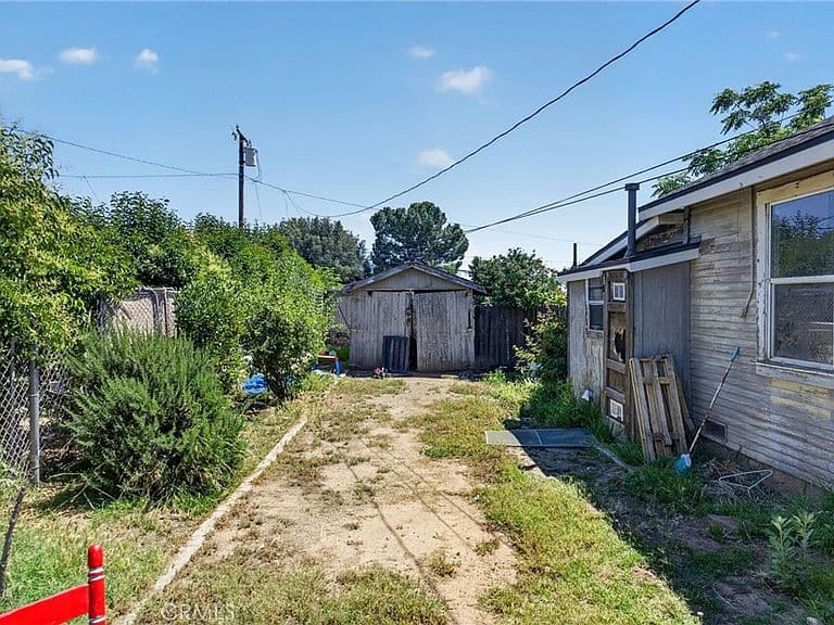 Listing photo 5