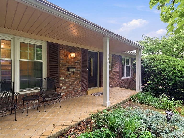 Listing photo 3