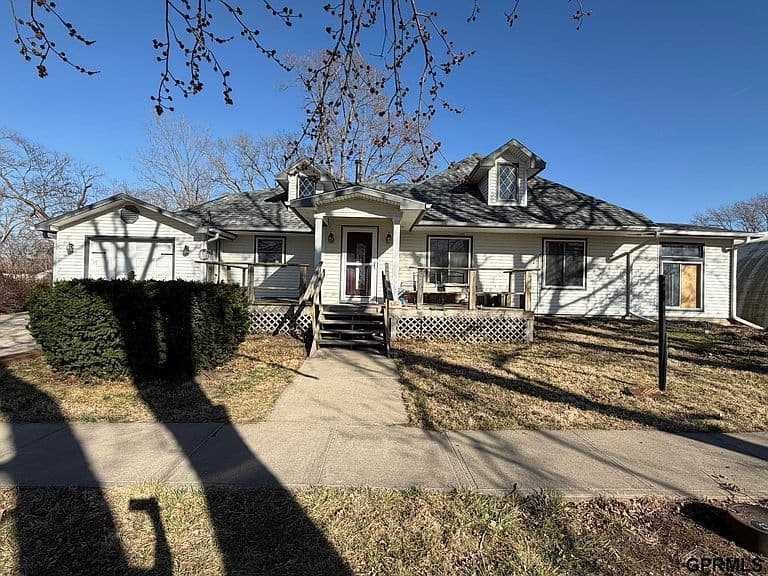 Listing photo 3