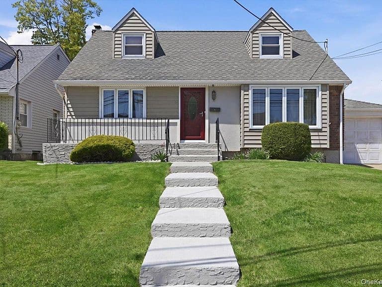 Listing photo 3