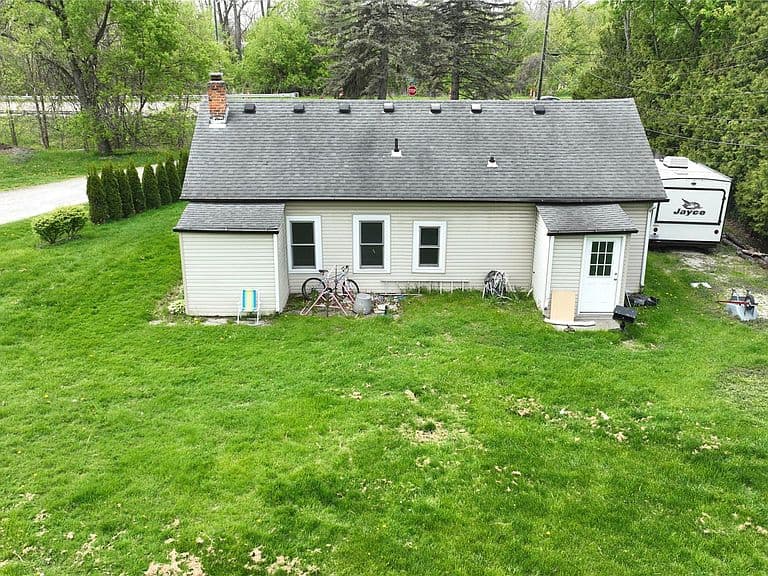 Listing photo 5