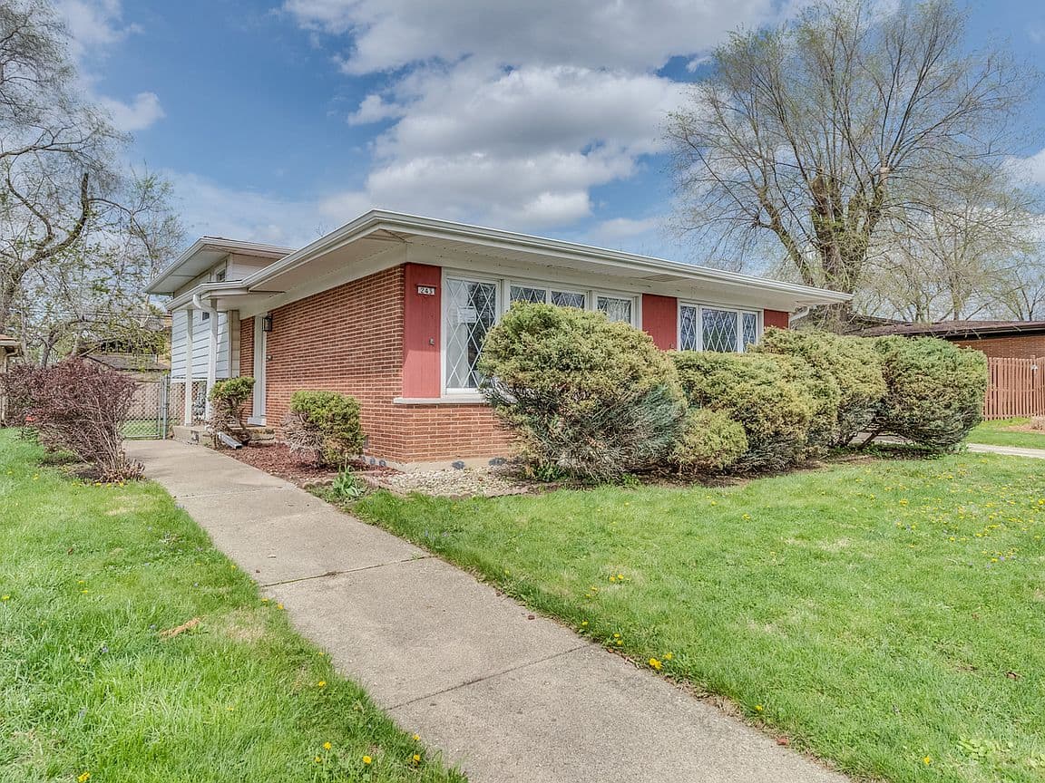 Primary listing photo