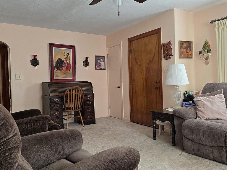 Listing photo 4