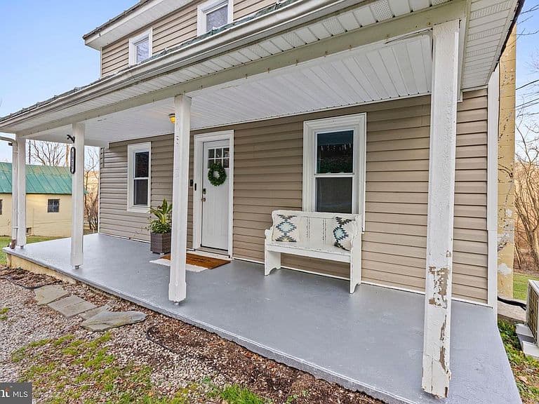 Listing photo 4