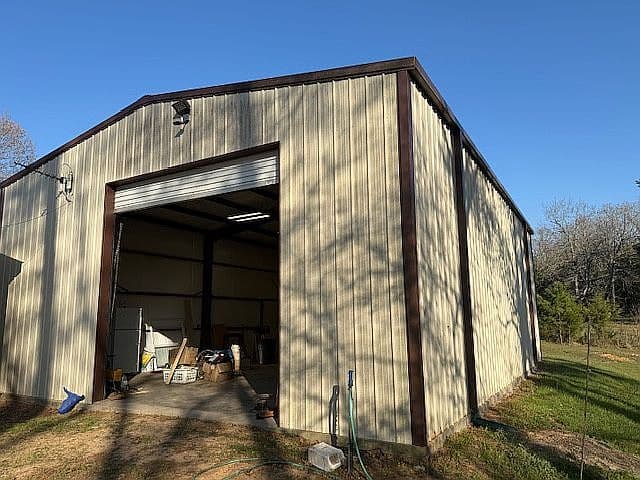 Listing photo 4