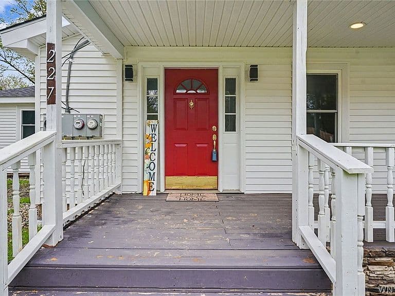 Listing photo 4