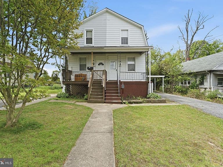 Listing photo 2