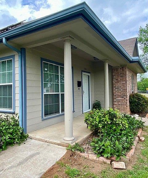 Listing photo 5