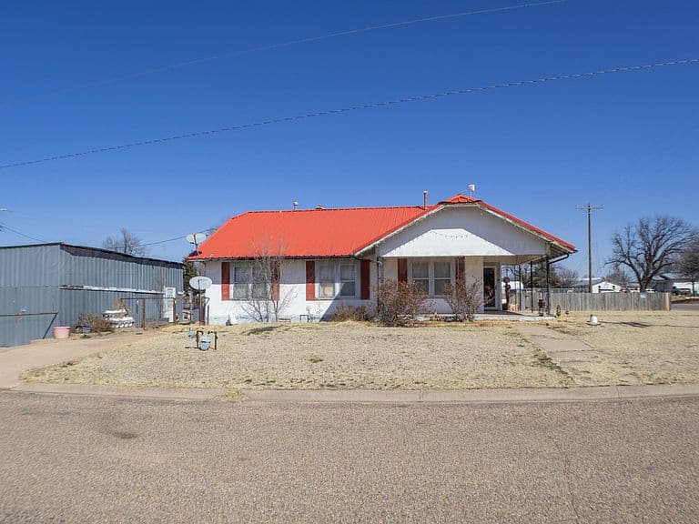 Listing photo 4