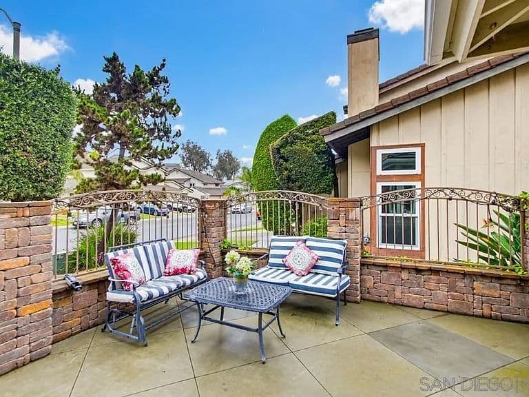 Listing photo 5