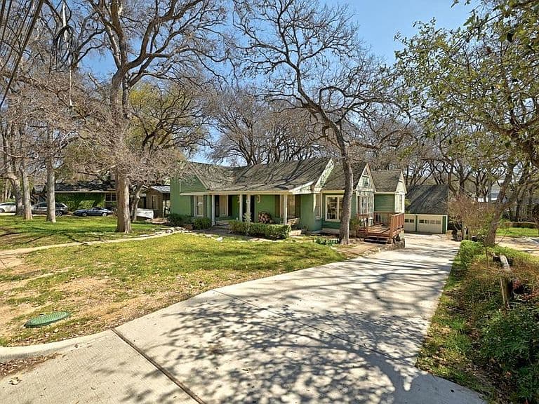 Listing photo 4