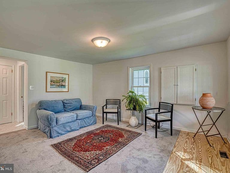 Listing photo 5