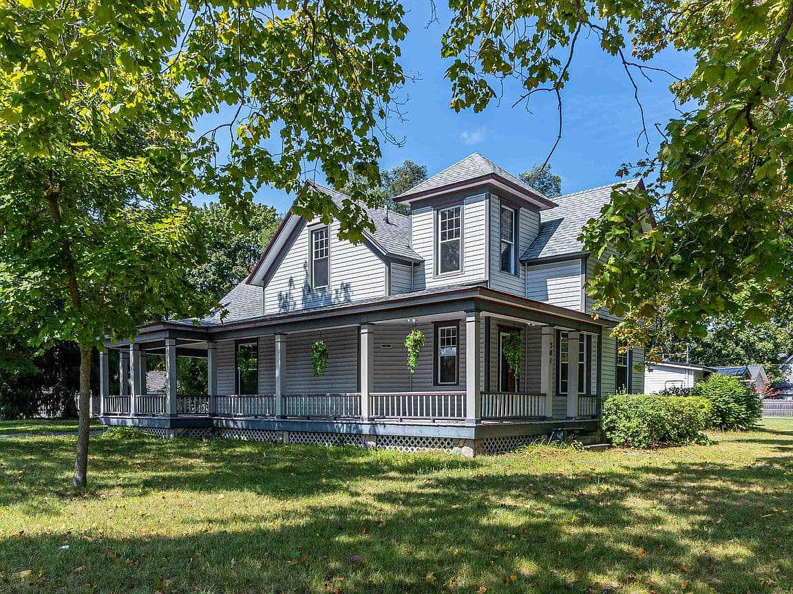 Primary listing photo