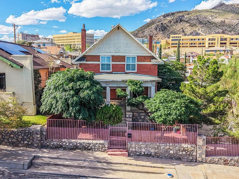 Listing photo 3
