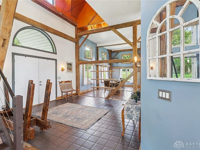 Listing photo 4