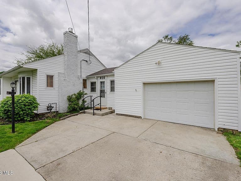 Listing photo 5