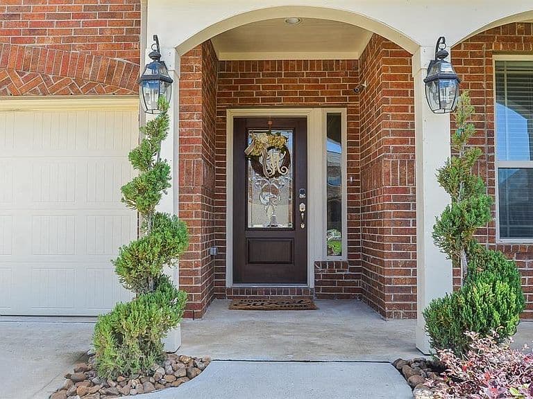 Listing photo 3