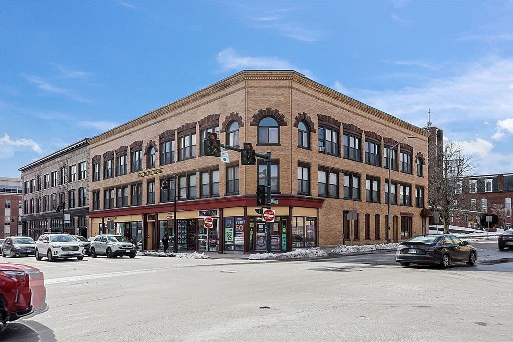 Primary listing photo
