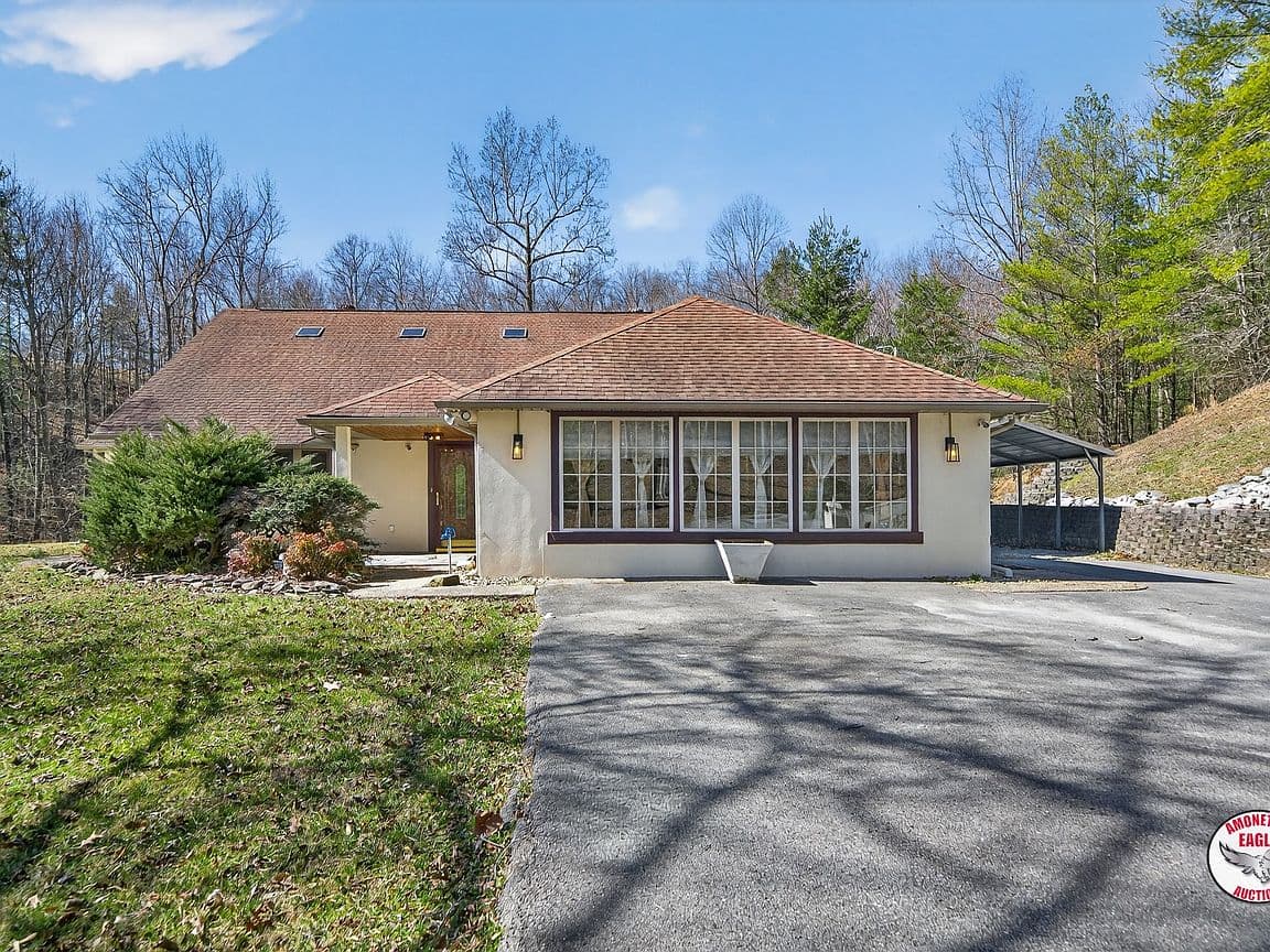 Primary listing photo