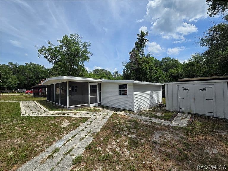 Listing photo 5