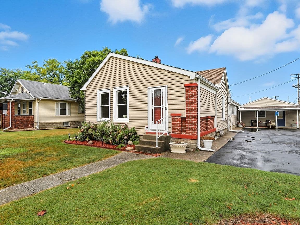 Primary listing photo