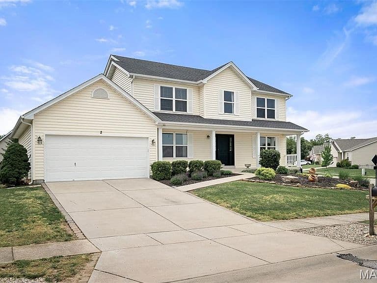 Listing photo 2