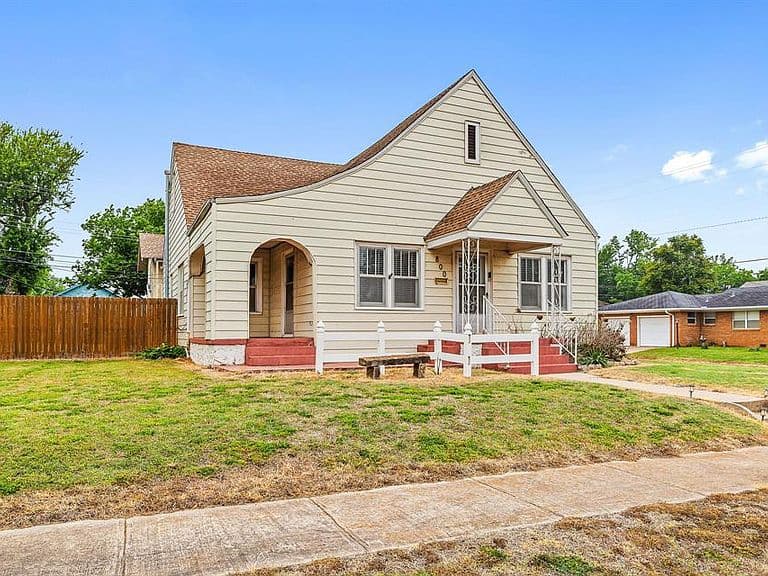 Listing photo 3