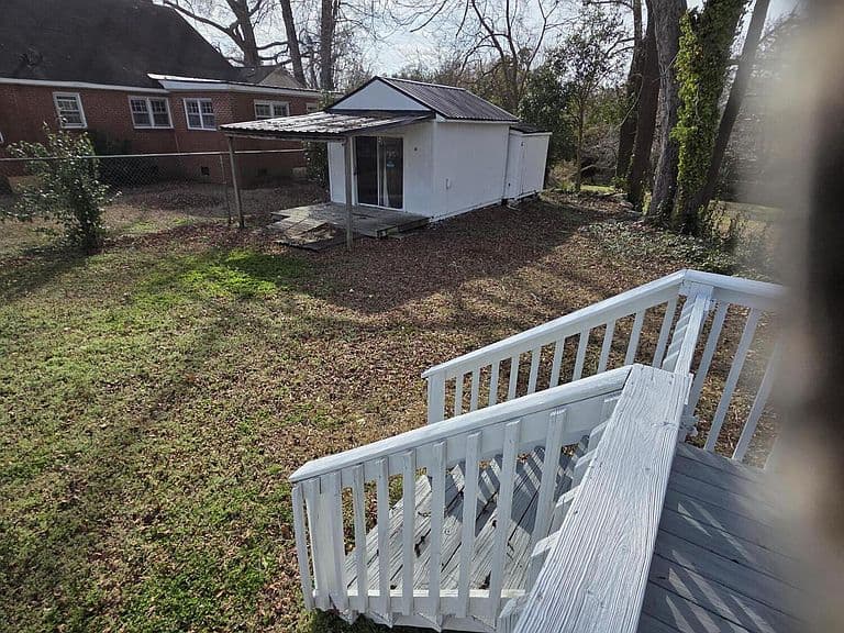Listing photo 5