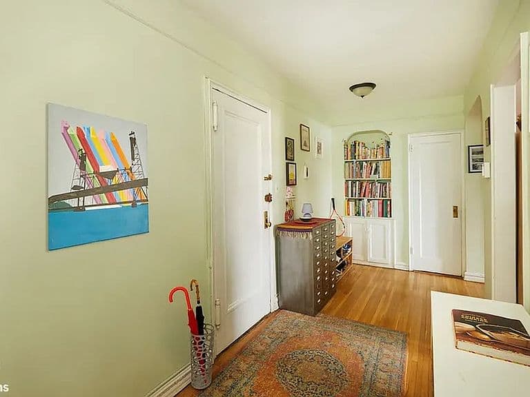 Listing photo 5