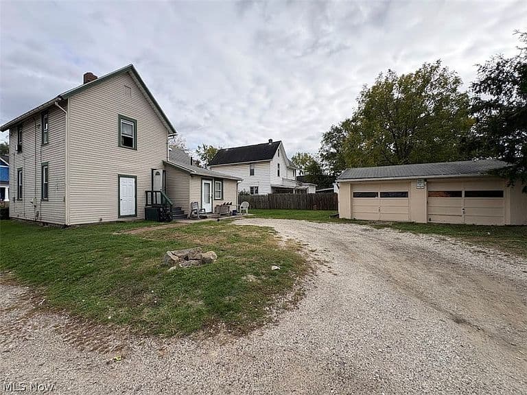 Listing photo 5