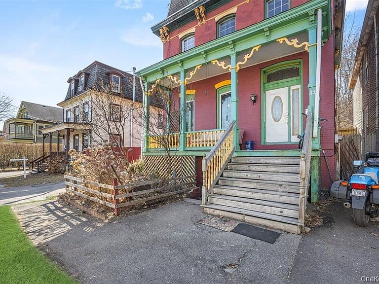 Listing photo 4