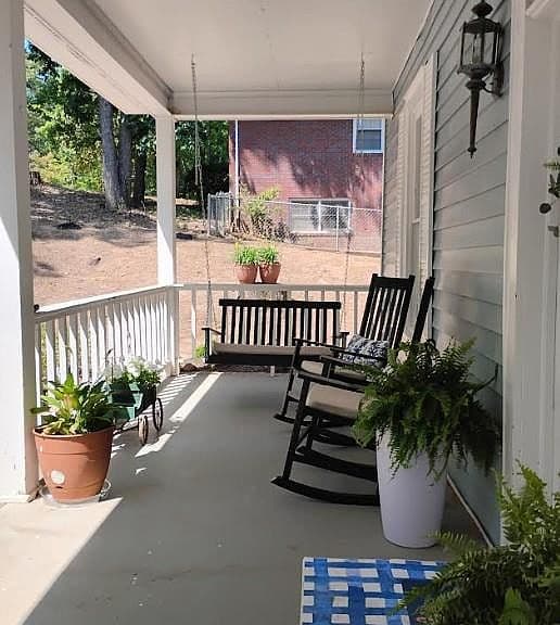 Listing photo 4