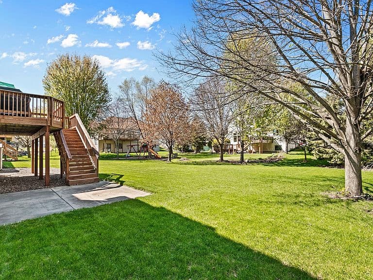 Listing photo 5