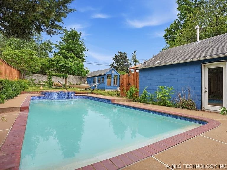 Listing photo 3