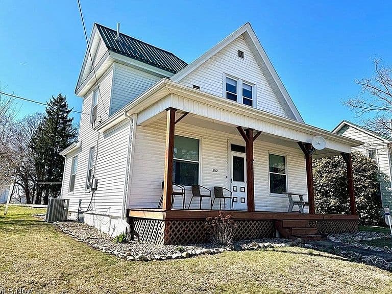 Listing photo 2