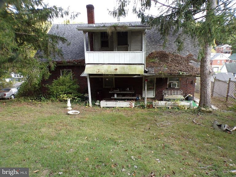 Listing photo 5
