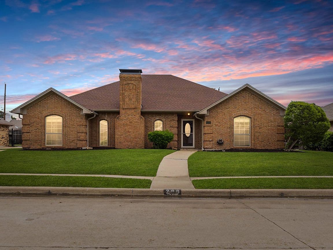 Primary listing photo