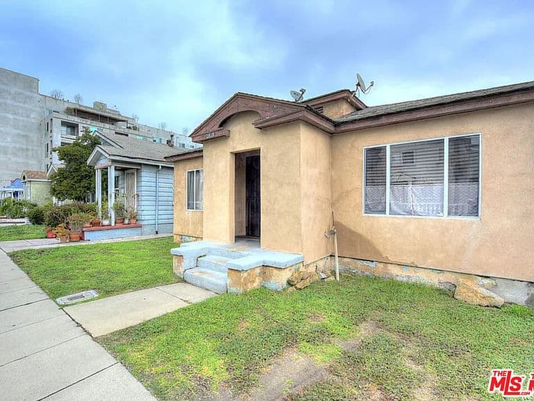 Listing photo 2