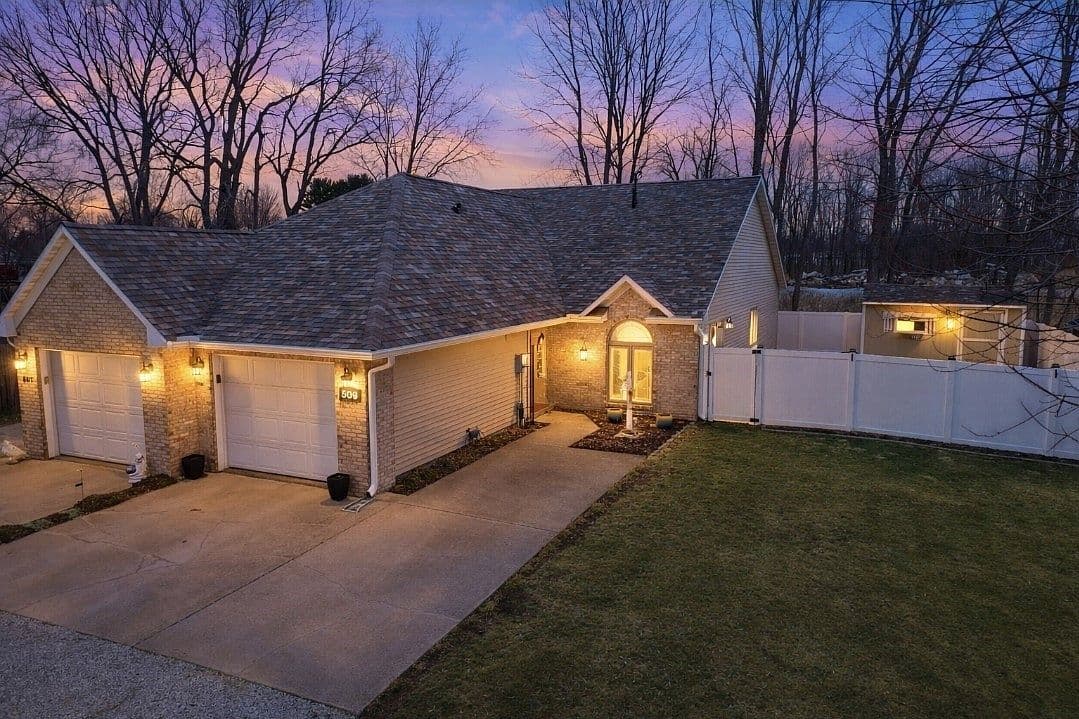 Primary listing photo