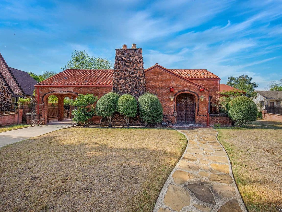 Primary listing photo