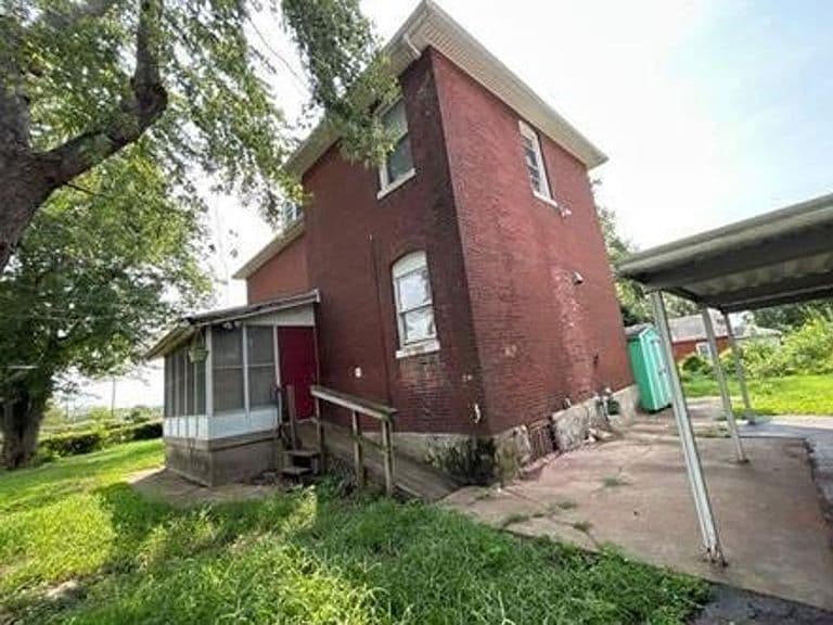 Listing photo 5